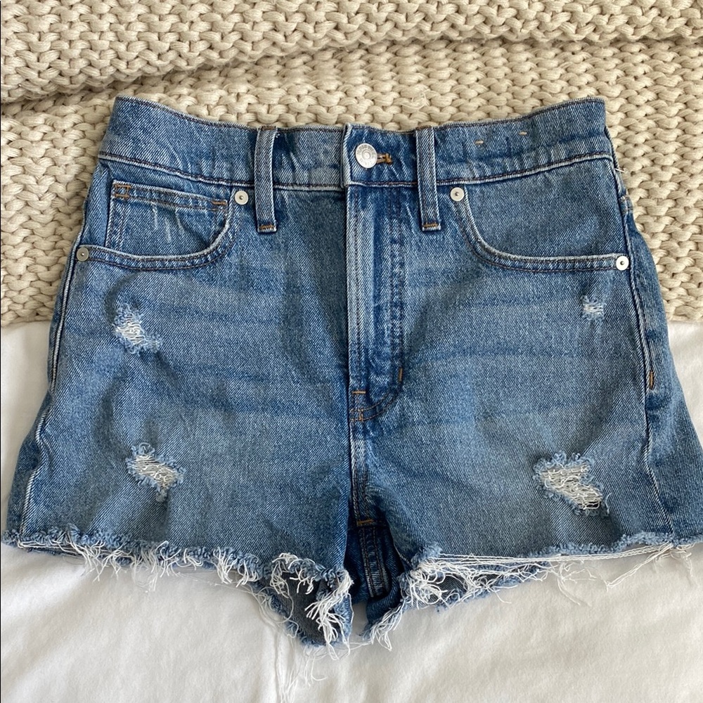 Madewell Denim - The perfect jean short